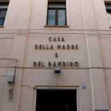 ...fu costruito nel 1925 per ospitare la �Casa della madre e del bambino�, cos� come recita ancora oggi la scritta sulla facciata. Qui le mamme potevano recarsi per effettuare controlli medici nell�ambito del programma  �Opera azionale maternit� e infanzia�. Oggi ospita la Asl e l�asilo comunale Villari
